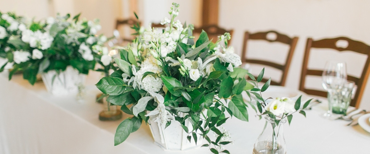 How To Plan a Micro Wedding - decor styling