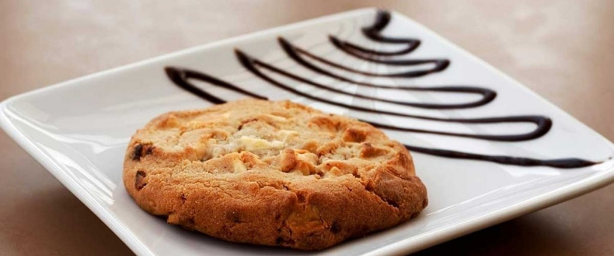 Cookie Dessert Station Wedding - drizzle