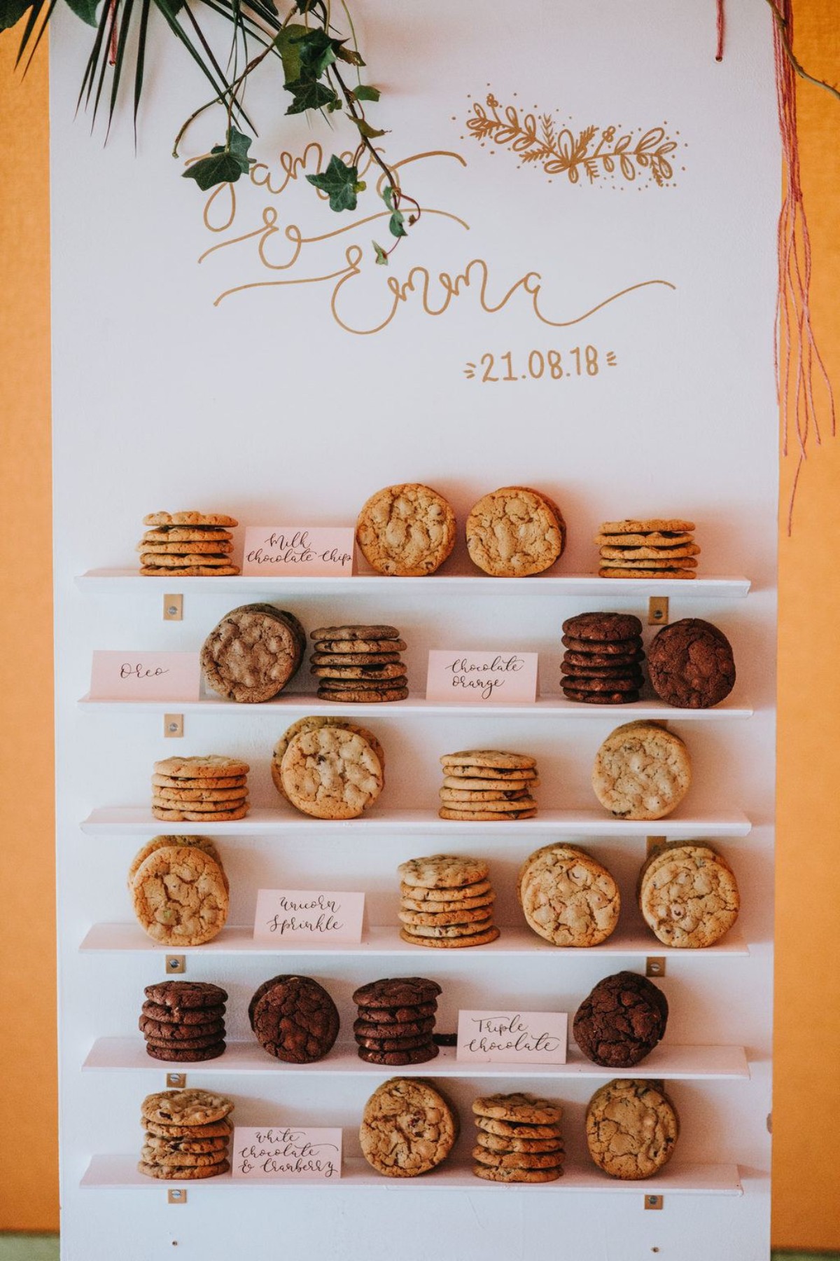 Cookie Dessert Station Wedding: DIY Guide