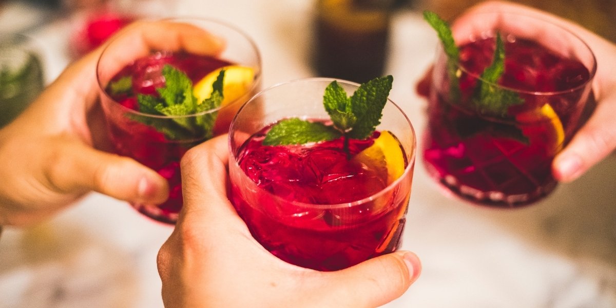 DIY Sangria Wedding Bar - styling