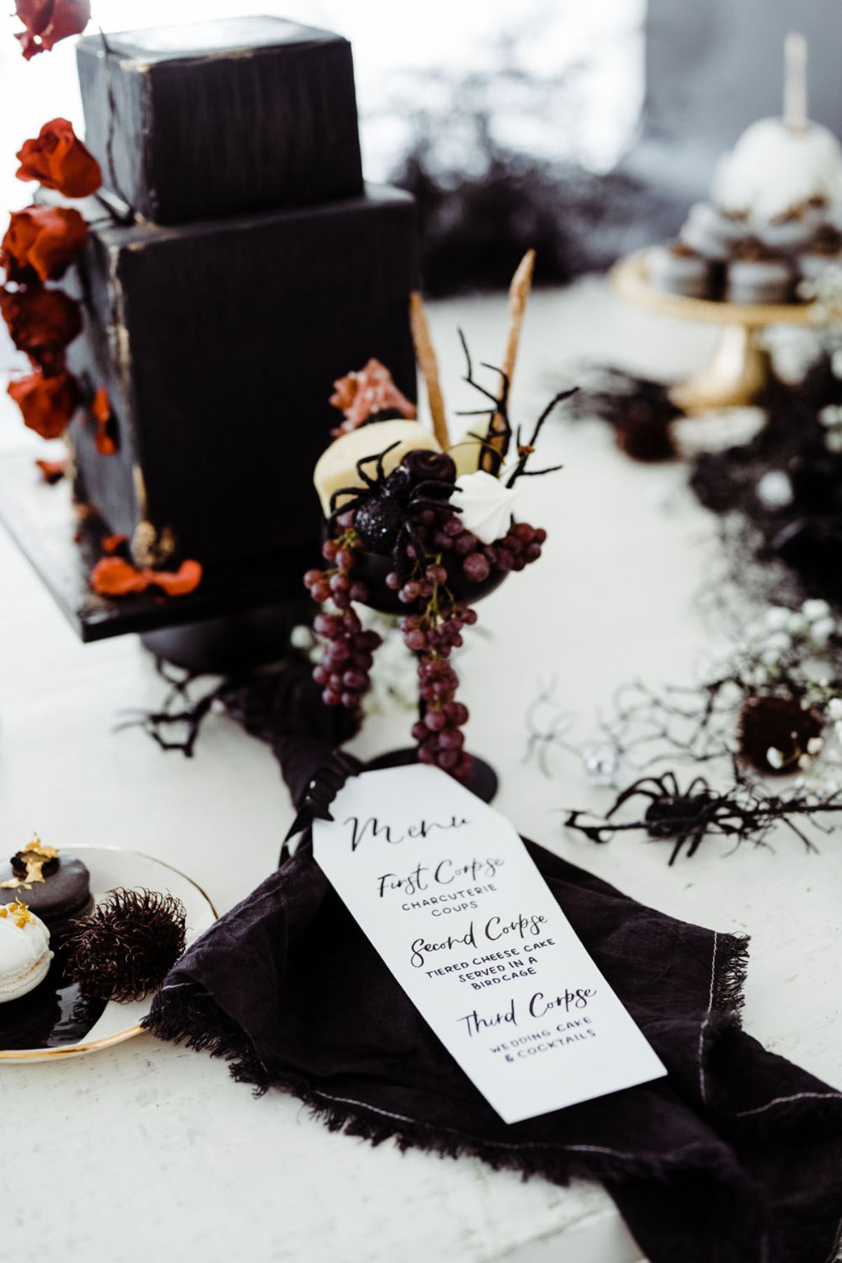 DIY Halloween Wedding Ideas: Tips