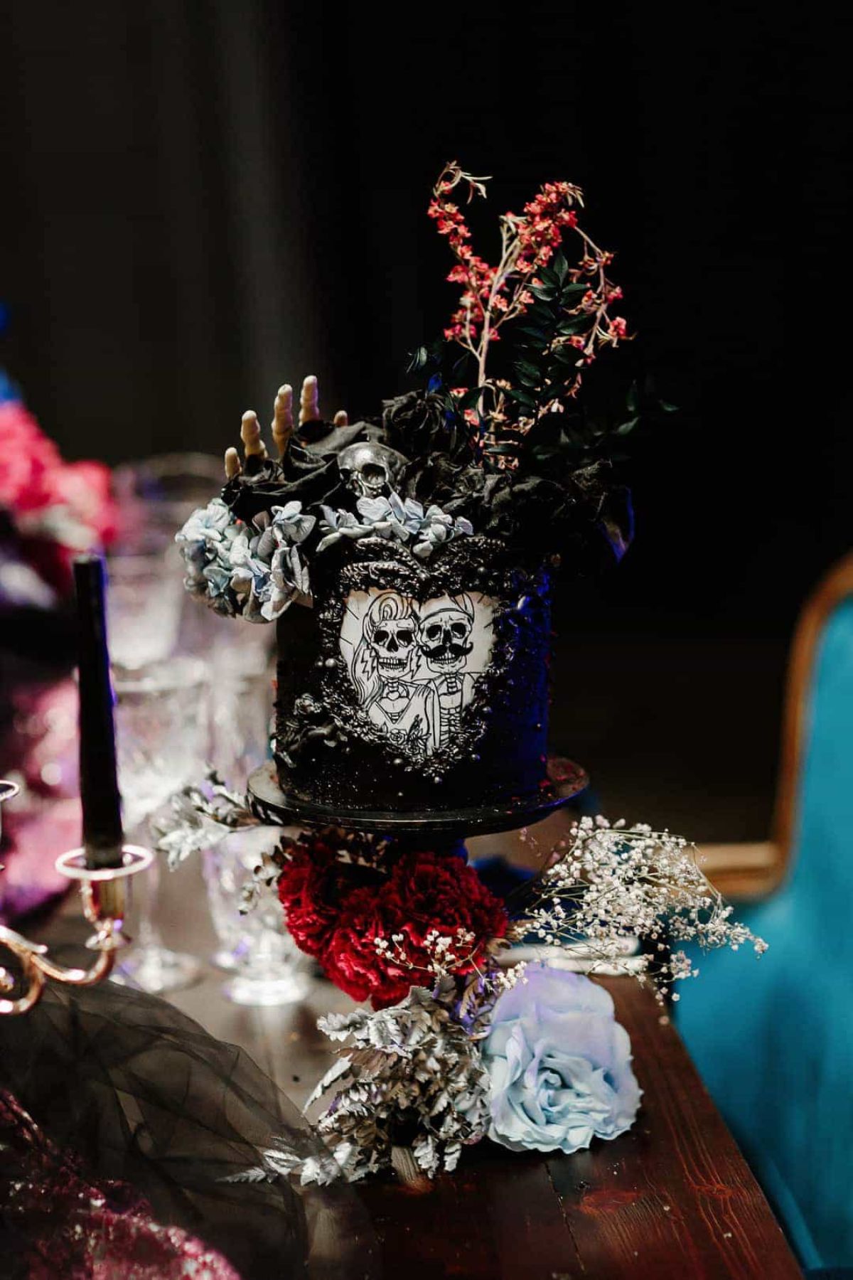 DIY Halloween Wedding Ideas: Tips