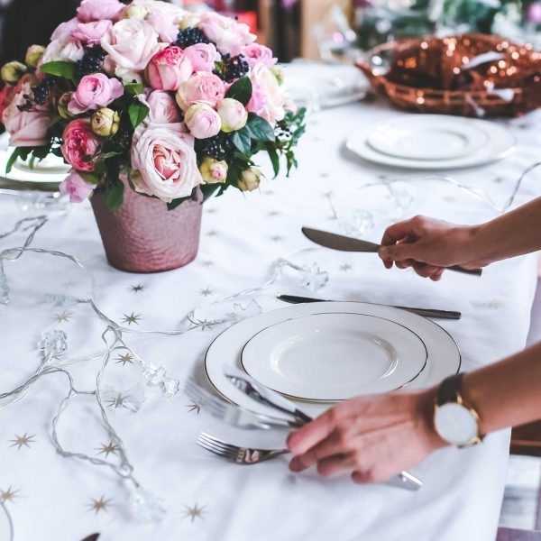 Best Disposable Plates For Your Wedding Or Elegant Event