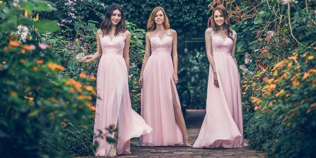 Bridesmaids Dresses: Sexy Style - lace