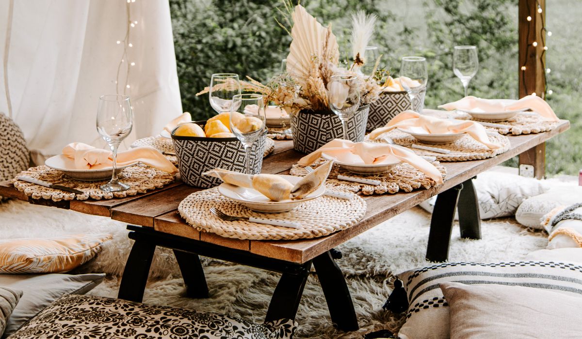 Picnic Style Wedding: How To Plan