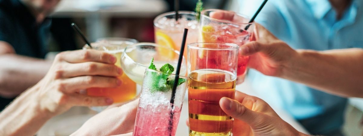 Should your Wedding have an Open Bar?