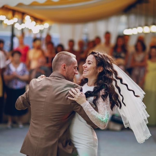 Wedding First Dance Song Ideas: 25 Classic & 15 R&B