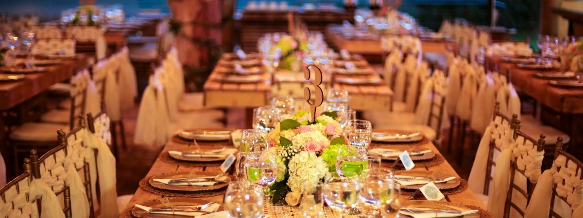 How To Manage A Wedding Guest List