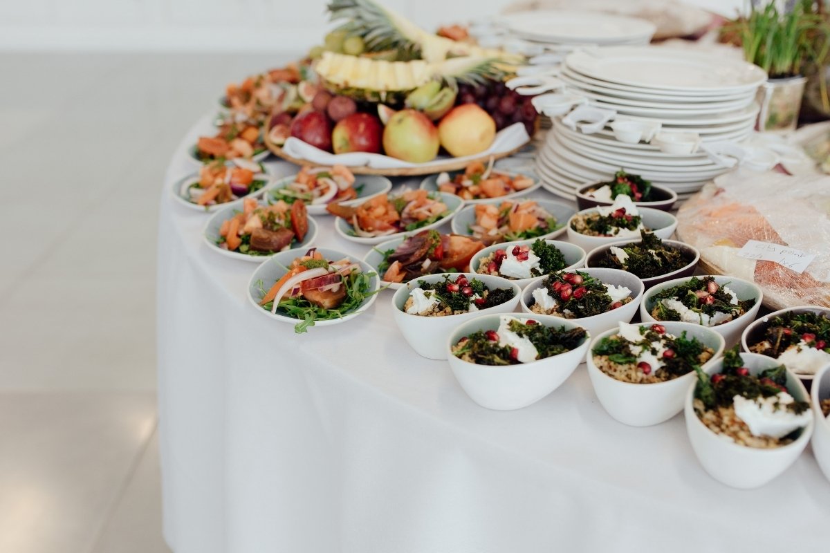 Is buffet tacky for a wedding? - presentation