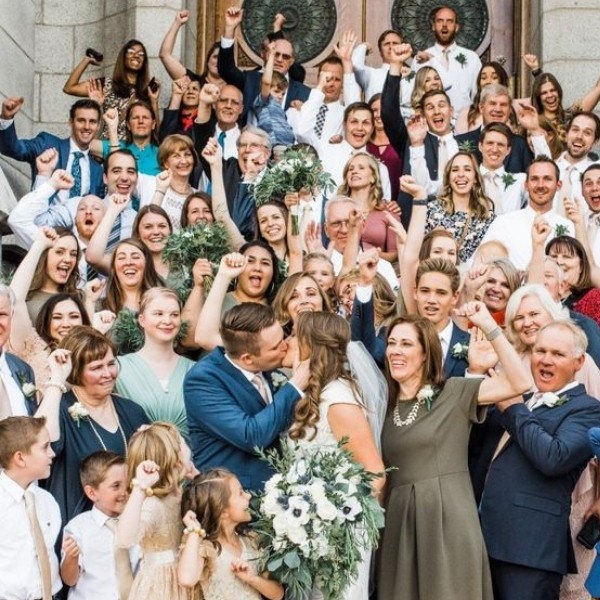 Wedding Photo Ideas You Need - full family guests portrait