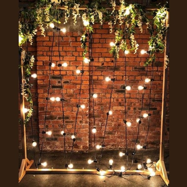 DIY Wedding Photobooth - string lights