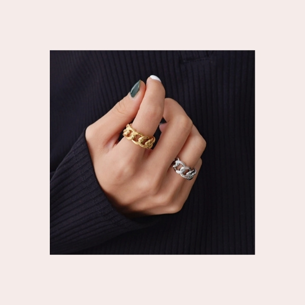 Banni Chunky Chain Ring $56.25 (after coupon code) | How gorgeous and fashion-forward are these rings? Use Code: PEPPERMINTxBANNI25 to save 25% off your order!