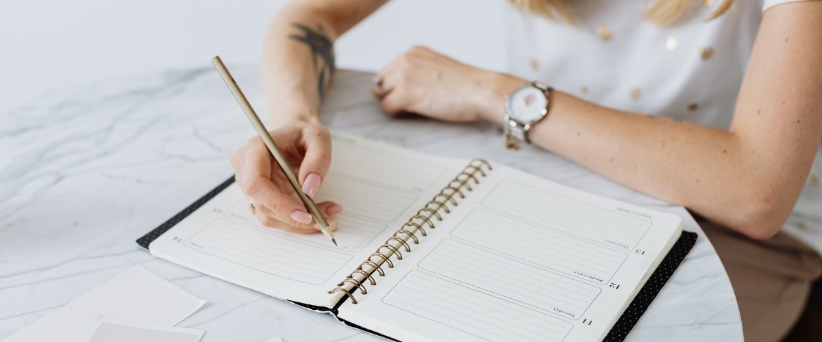 Do I Need A Wedding Planner? | Why You Should Hire A Wedding Planner - timeline