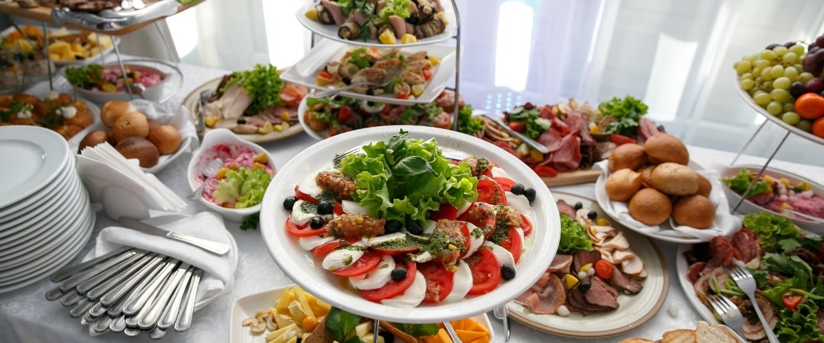 Wedding: Food Station or Buffet - serving