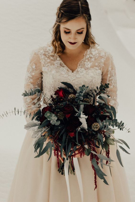 Dark and Moody Wedding Bouquet Ideas