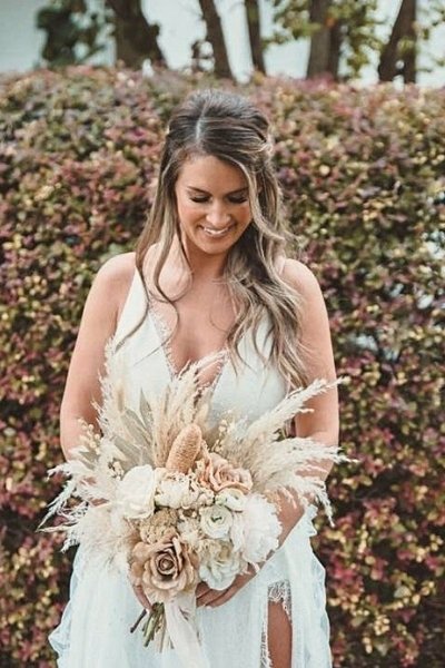 Dried Flower Bouquet Wedding - classic and elegant