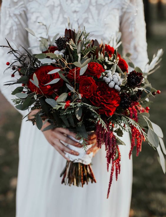 Dark and Moody Wedding Bouquet Ideas