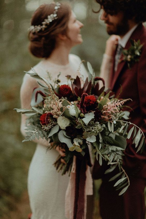 Dark and Moody Wedding Bouquet Ideas