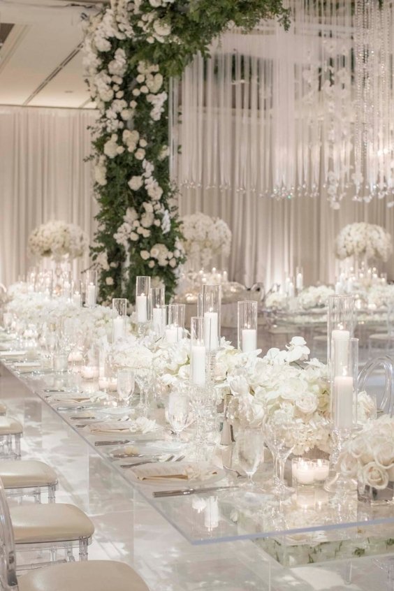 White Wedding Centerpiece Ideas: Classic & Elegant