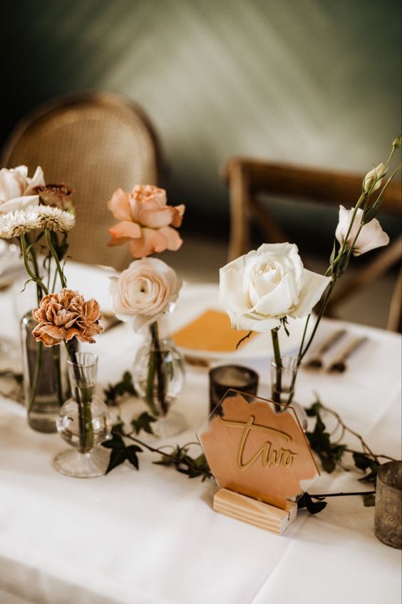 Bud Vase Centerpiece Ideas - ranunculus