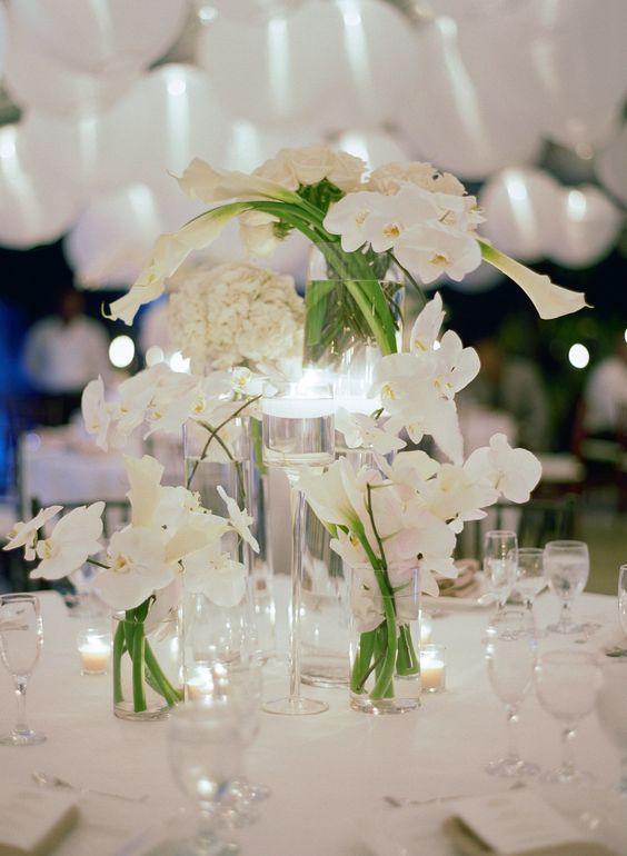 White Wedding Centerpiece Ideas: Classic & Elegant