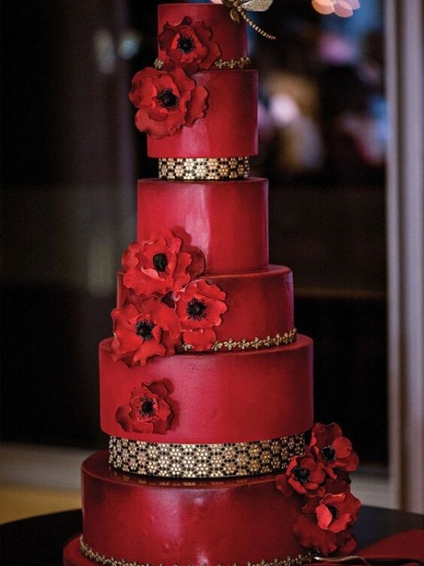 Red and Gold Wedding Inspirations - wedding cake