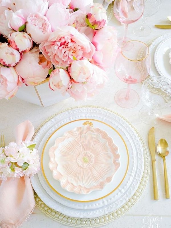 Pastel Pink Wedding Ideas - gold details