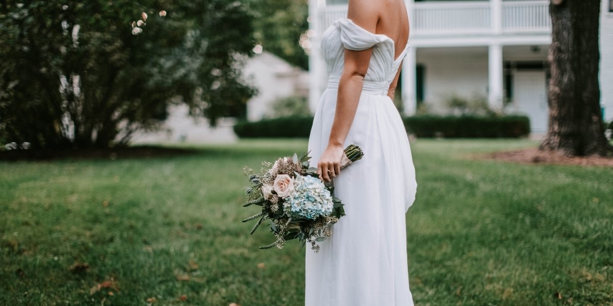 Where To Start Planning A Wedding - bouquet