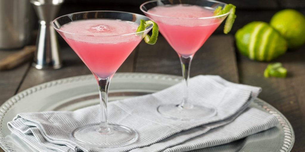 easy DIY cocktail recipes - cosmopolitan