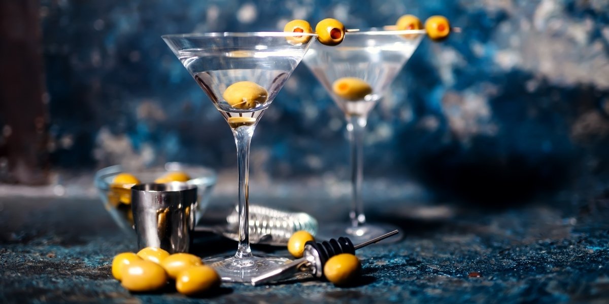Easy DIY Cocktail Recipes: Top 10 - martini