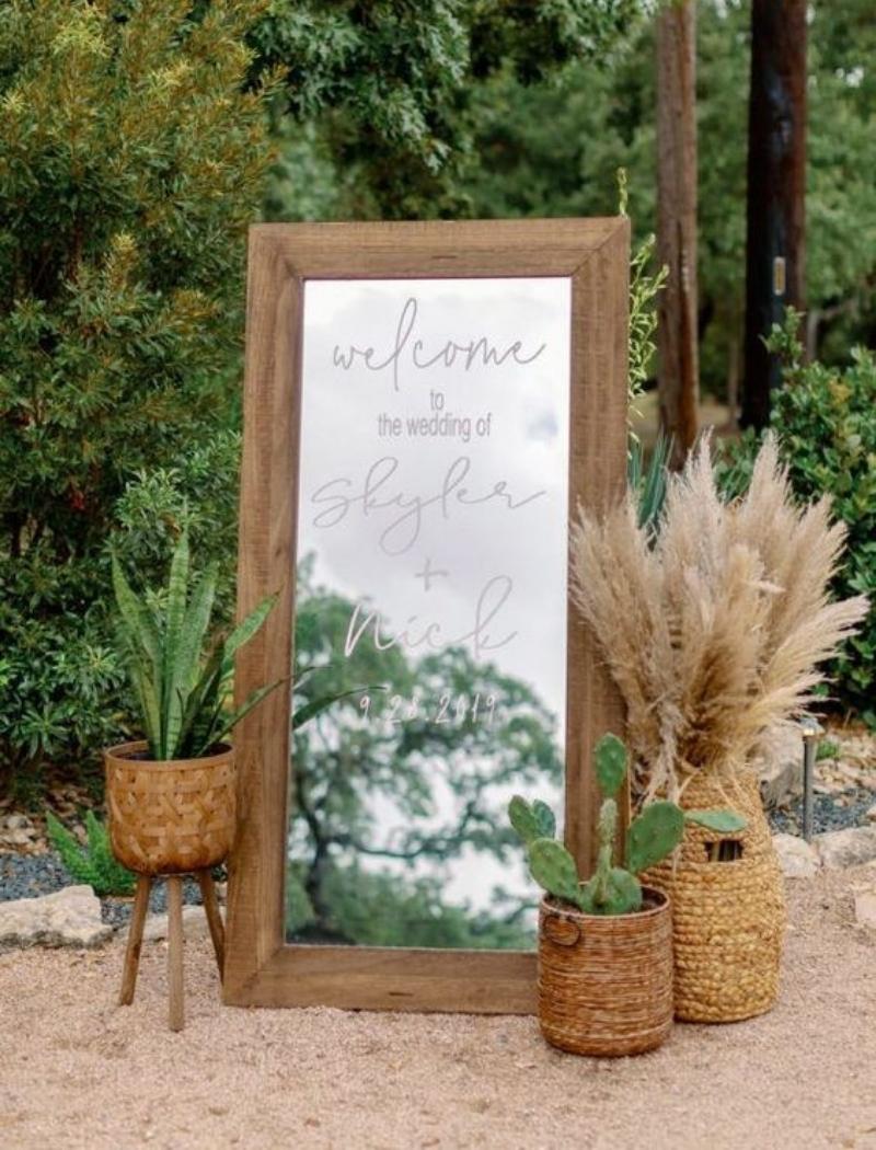 Boho Chic Wedding Decor Ideas - welcome sign