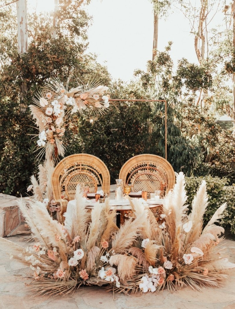 Boho Chic Wedding Decor Ideas - sweetheart table