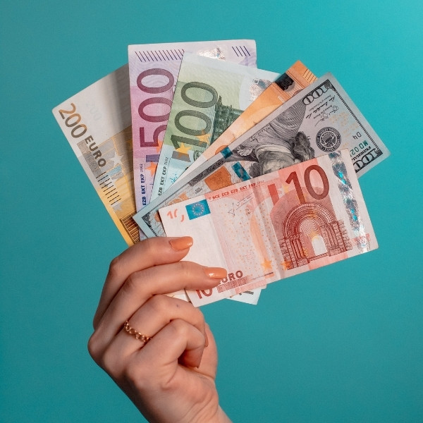 Where Should I Focus Our Wedding Budget?