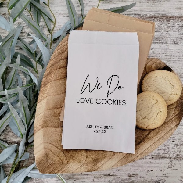 Wedding Favors Under $5 That Your Guests Will Love cookies