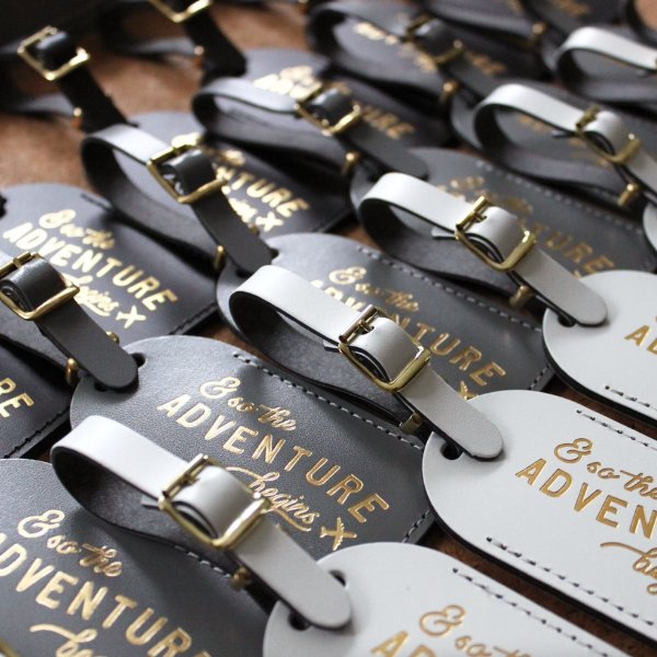 Wedding Favors Under $5 That Your Guests Will Love luggage tag
