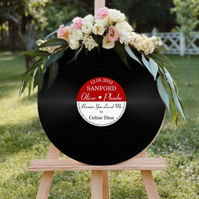 Wedding Guest Book Alternative: Ideas You'll Love - vinyl records