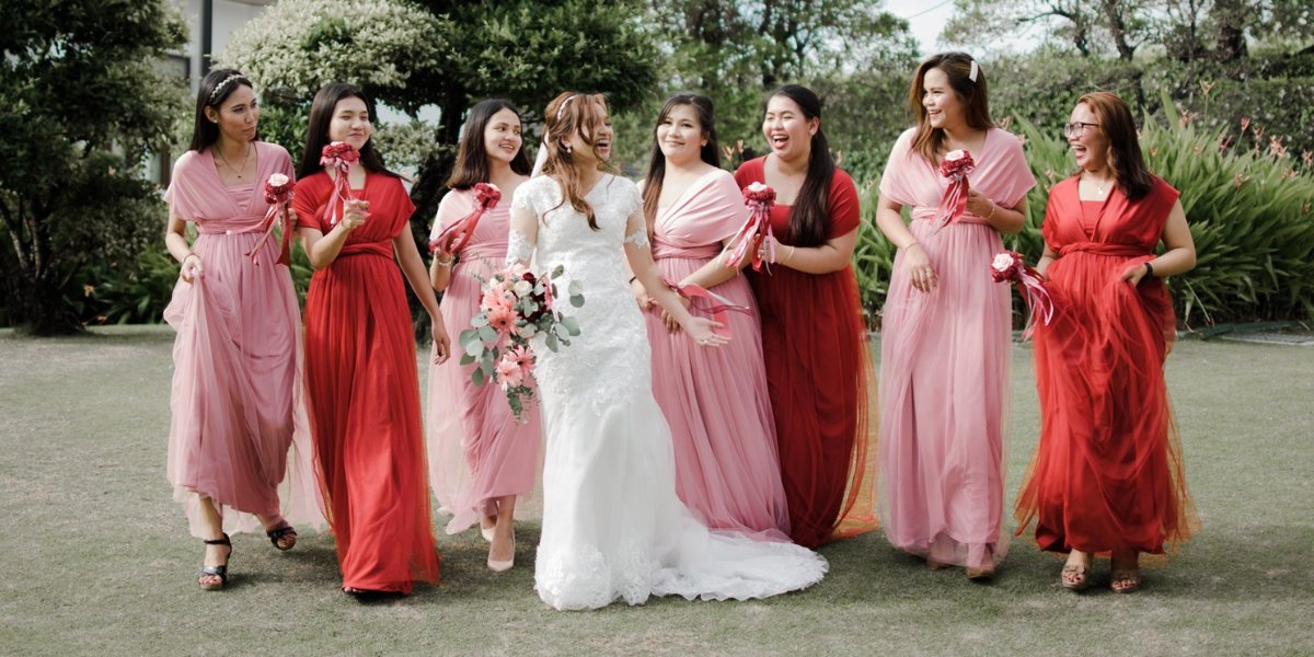 How To Choose Your Bridesmaids