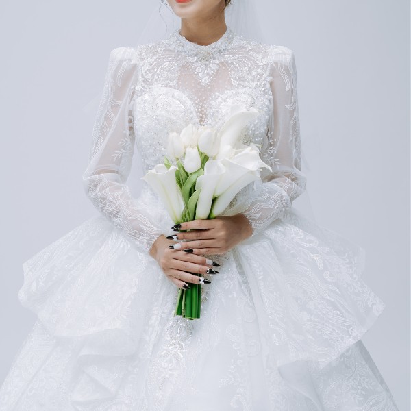 Should You Do Fake Flowers For Wedding?