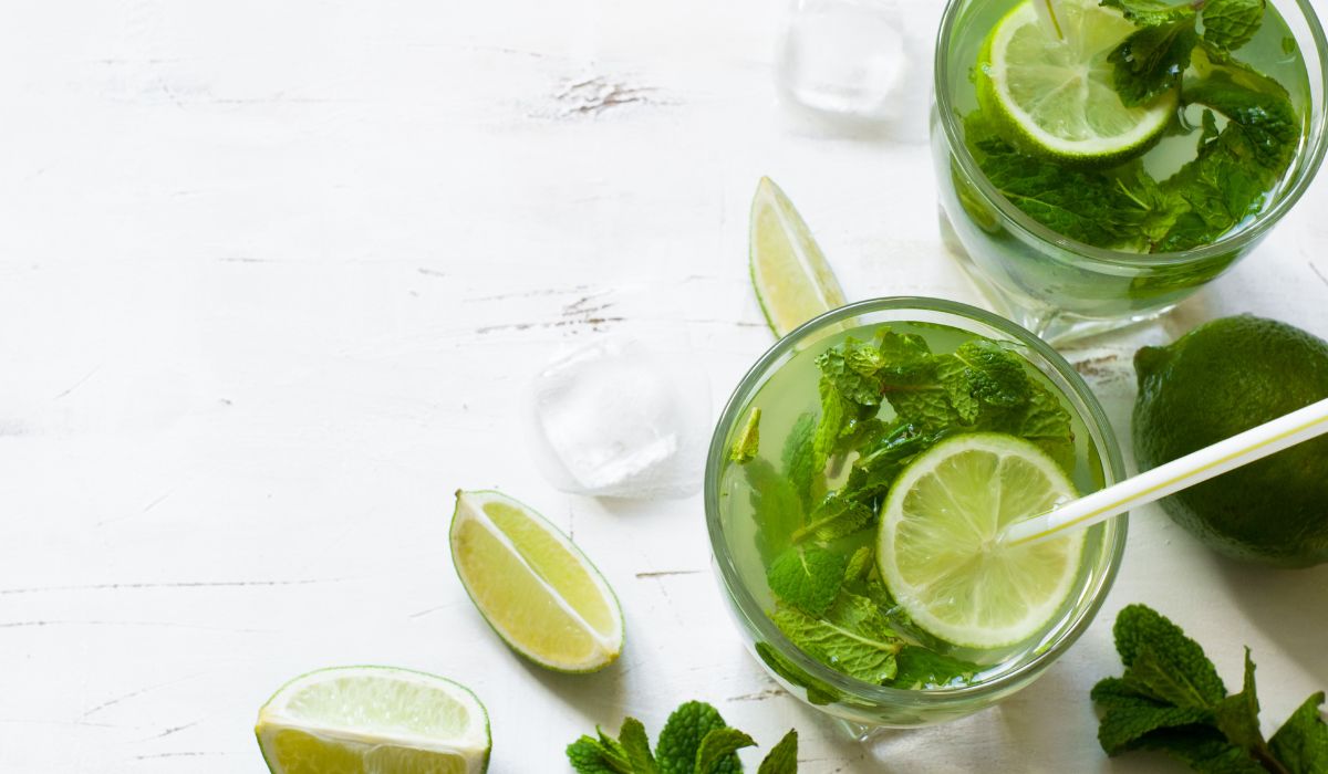 Easy Summer Drinks Your Guests Will Love: Top 15
