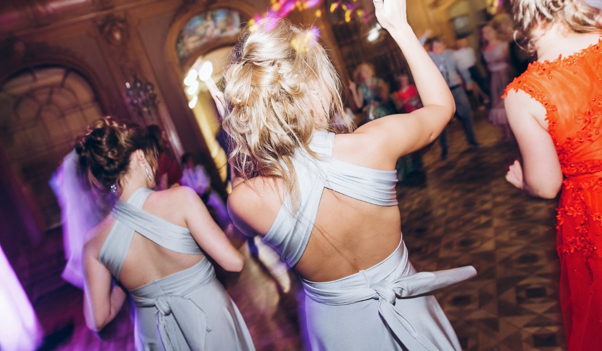 How To Choose The Best Wedding DJ For Your Reception