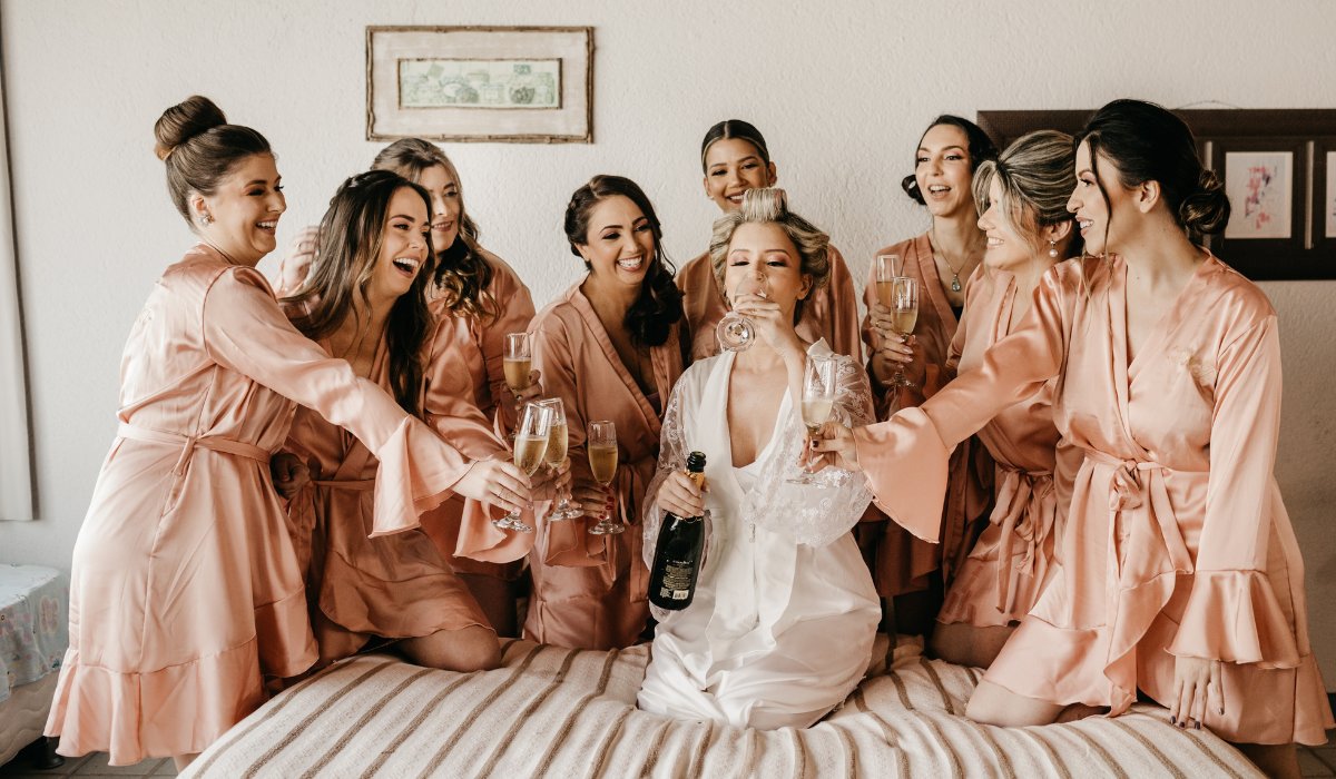 How To Plan A Bridal Shower: 10 Tips