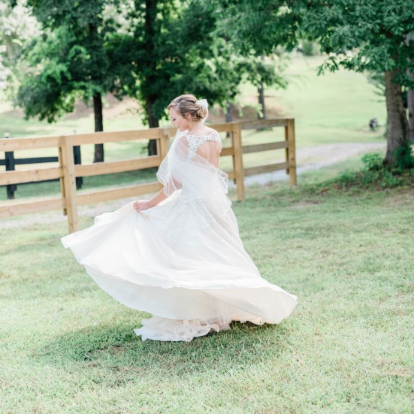 Wedding Dress for Your Body Type: How To Choose The Perfect One