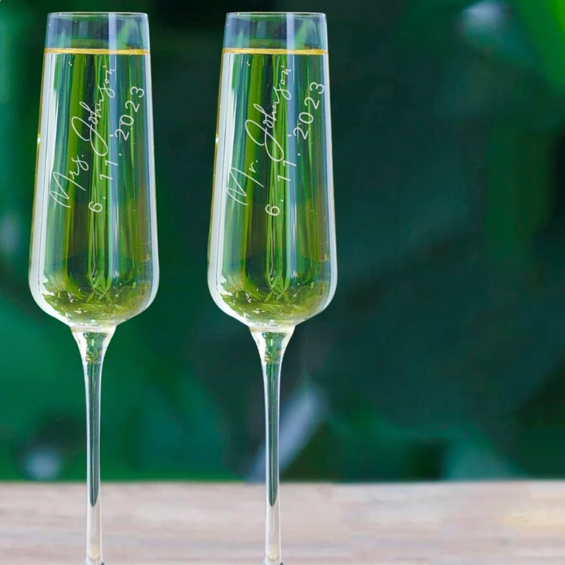Set of 6 - Custom Engraved Champagne Glass, Bridal Party Champagne Flutes