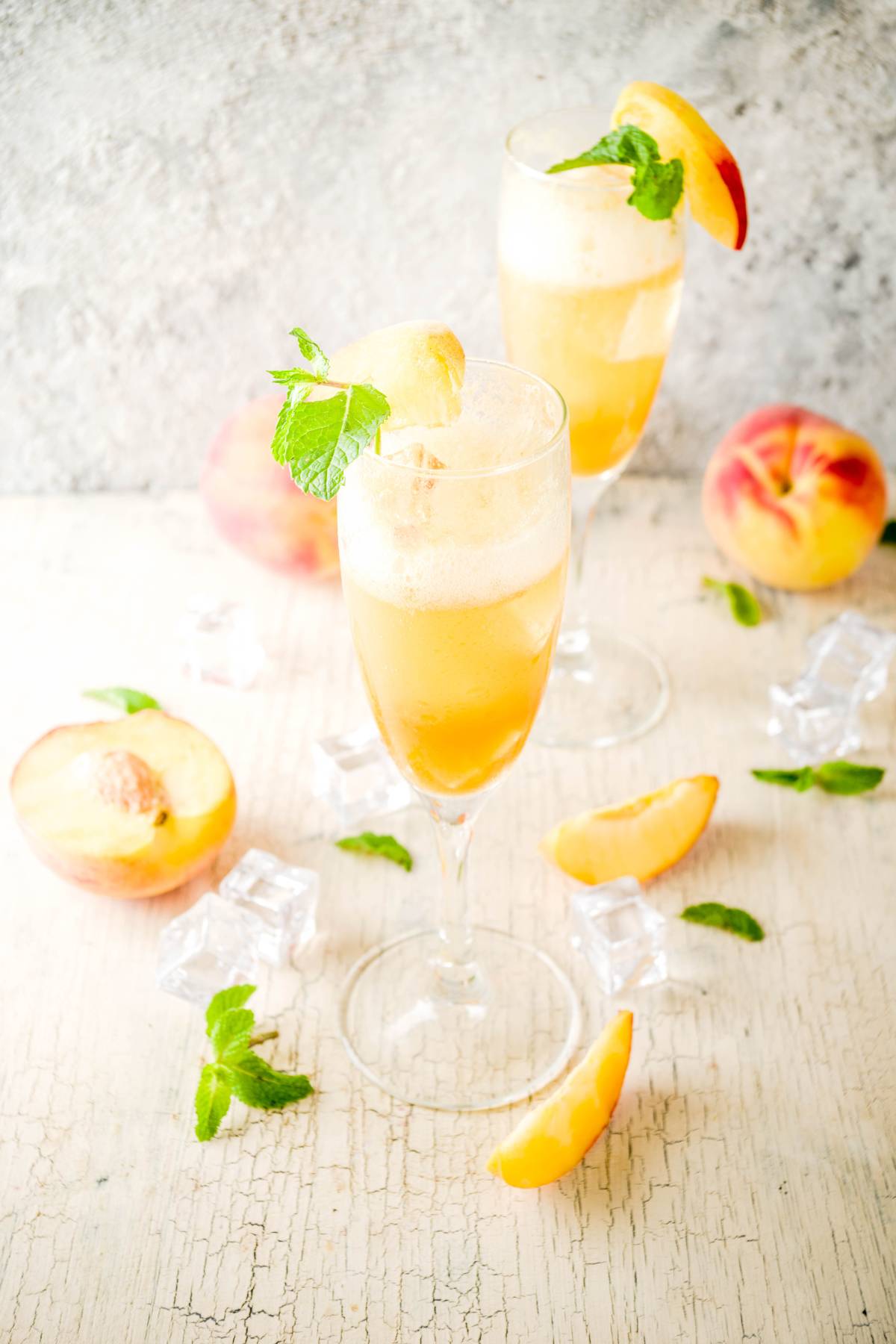 Easy Summer Drinks Your Guests Will Love: Top 15