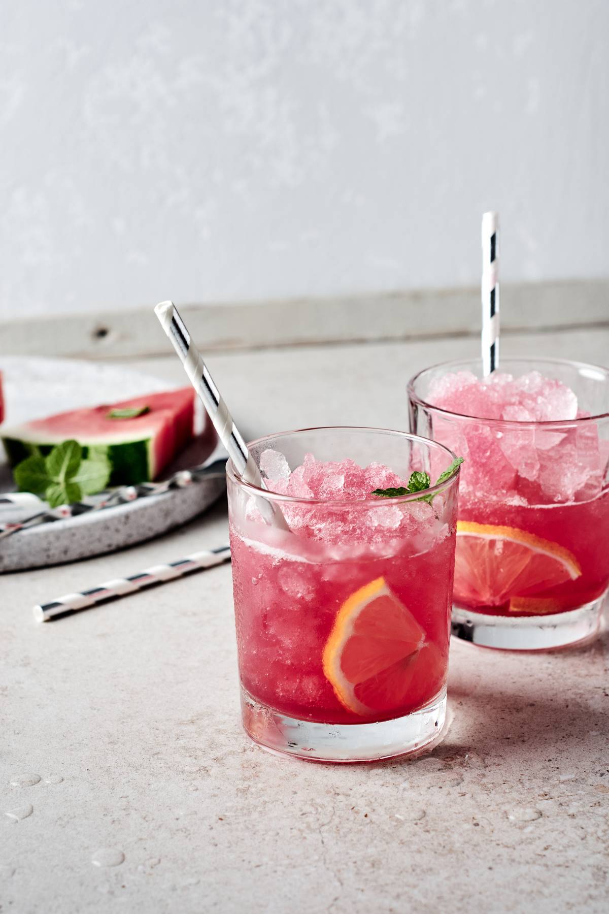 Easy Summer Drinks Your Guests Will Love: Top 15