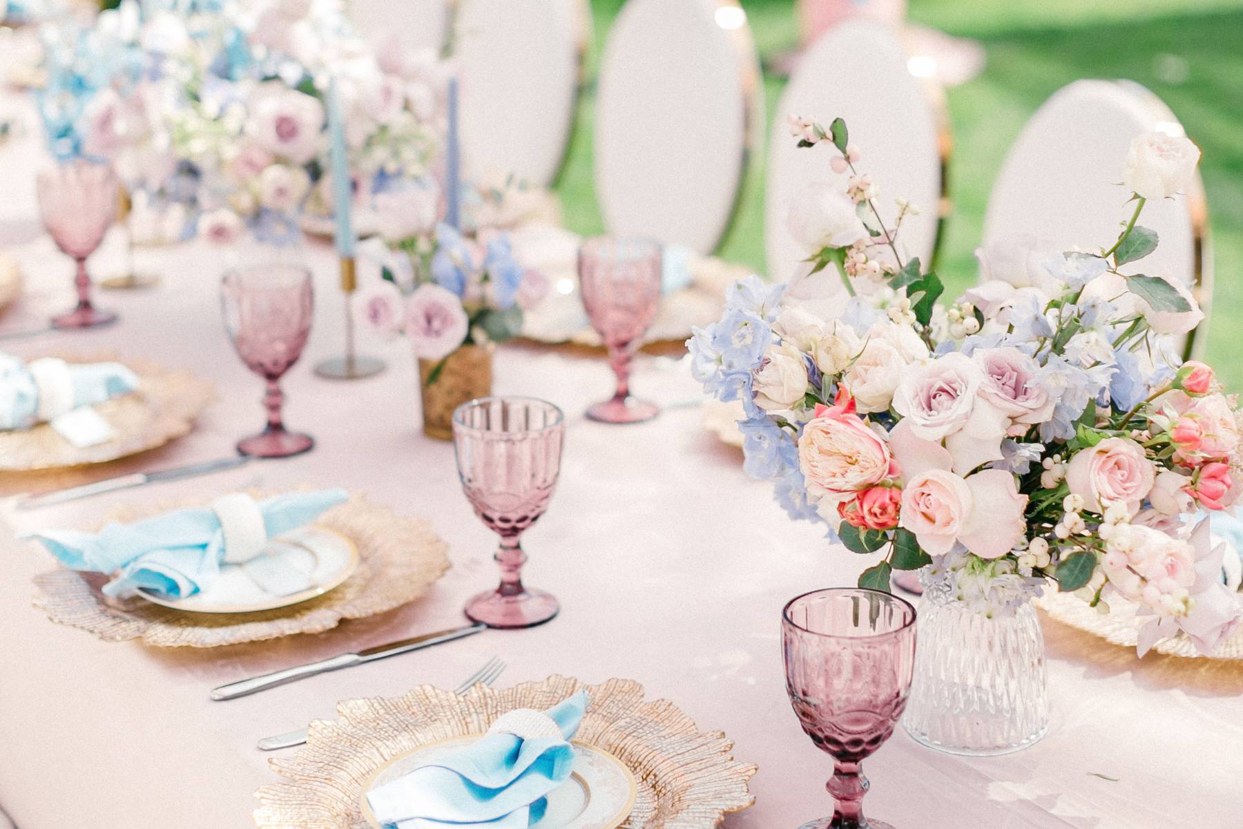 Wedding Planning Hacks: 30 DIY Checklist To Save Money - choose in season flowers