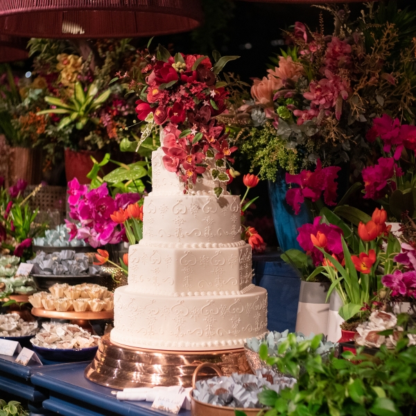 Wedding Cake Freezing: How To