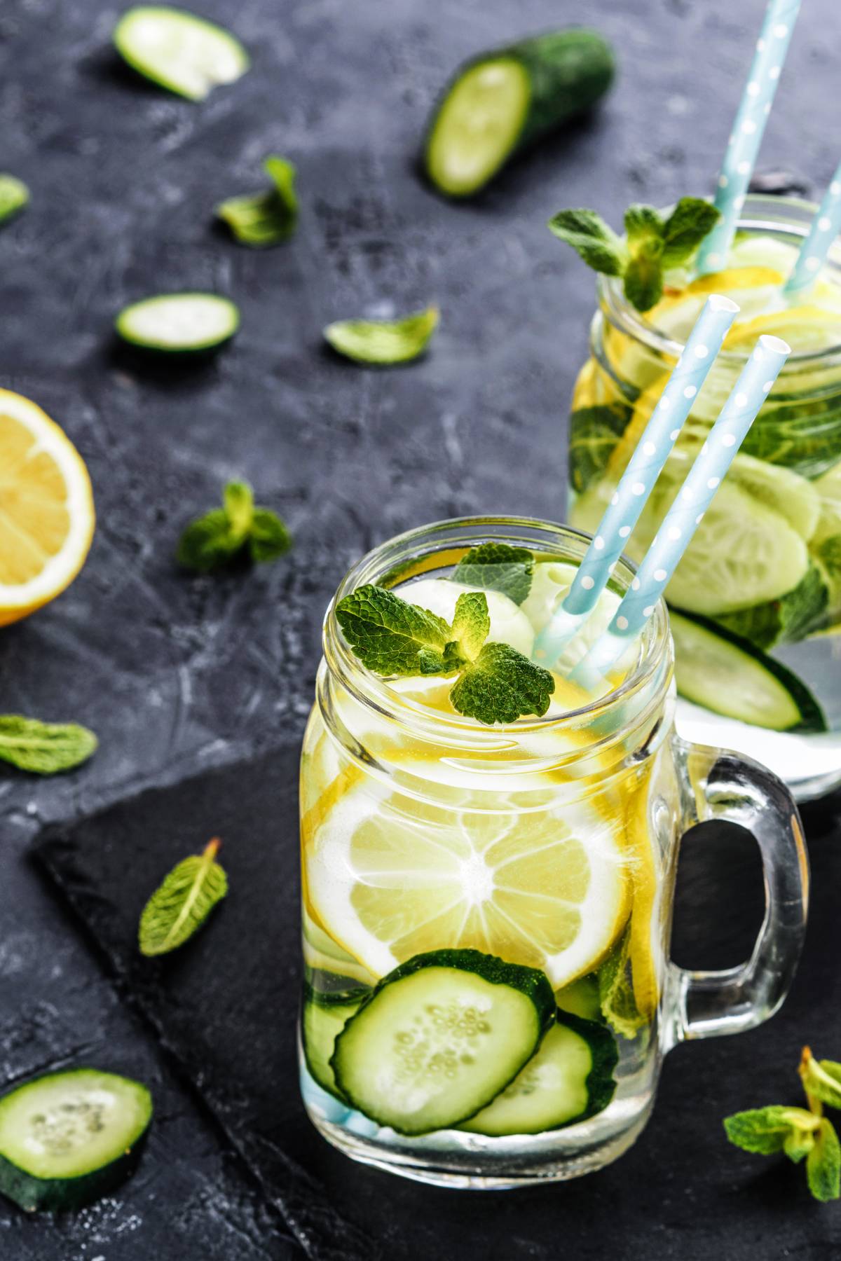 Easy Summer Drinks Your Guests Will Love: Top 15