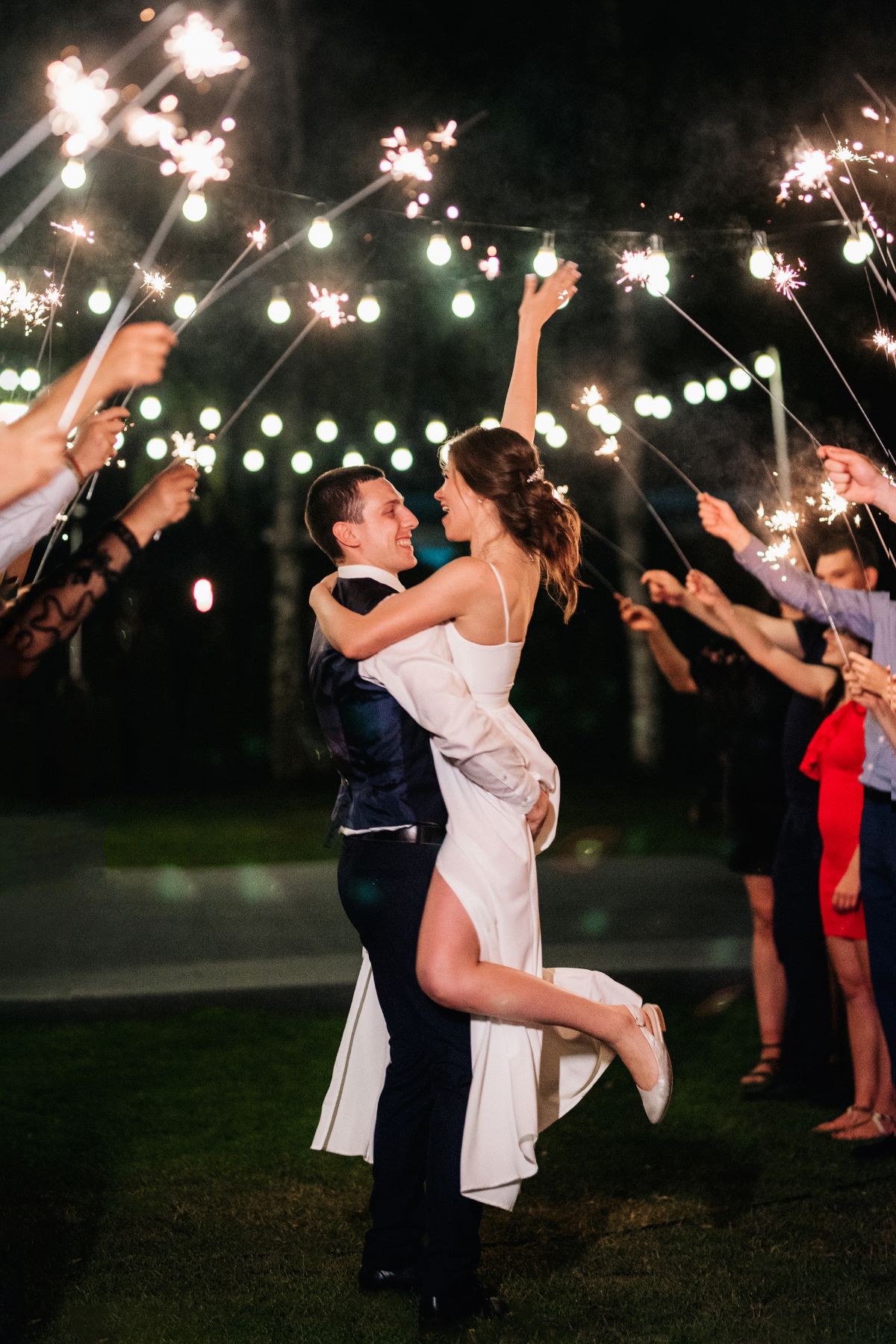 Best Wedding Budget Hacks: Save Money