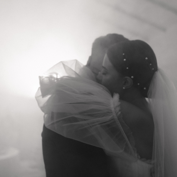 How To Choose The Right Wedding Photographer